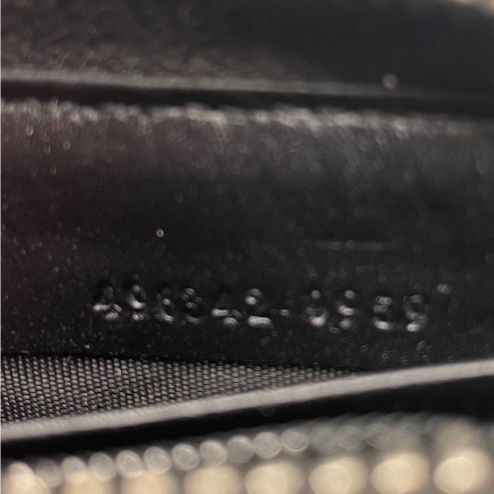 Gucci Black and Red Wallet Sleek Design - Picture 3 of 9
